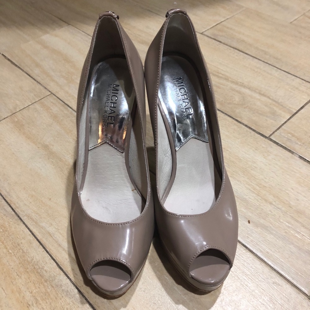 MIchael Kors pumps